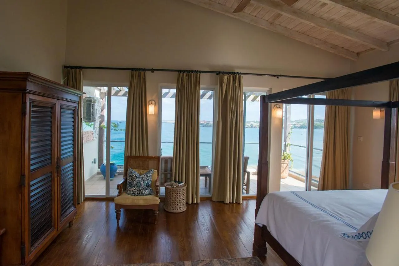 Marks Reef Lance aux Epines Villa